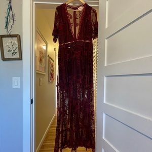 Showpo. Maxi Lace Dress in Burgundy.